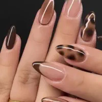 کاشت ناخن|خدمات آرایشگری و زیبایی|قم, آزادگان|دیوار