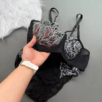 لباس زیر شورت سوتین پاپوش نیم تنه