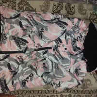 کاپشن|لباس|قم, چهار مردان|دیوار