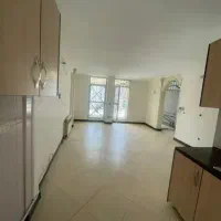 ۷۵متر درکه *تمیز و مرتب نور عالی و ۶۰متر حیاط*