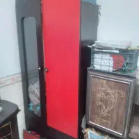 یک اعداد تخت خواب دونفر.ویک کمدبچه سالم سالم