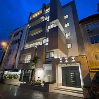 آپارتمان ۲۳۳ متری سه خوابه طبقه چهارم کلید نخورده