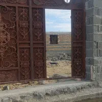 زمین چهاردیواری