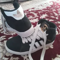 کفش نو سایز ۳۹ برا  داداشم گرفتیم کوچیکه
