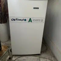 یخچال ۵ فوت ایستکول و یخچال فریزر بزرگ