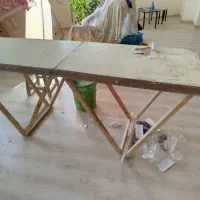 میز کاغذدیواری ونردبان