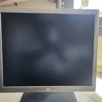 دو عدد مانیتور ۱۹ اینچ اصلی سالم