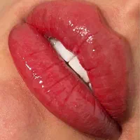 شیدینگ لب، درمان تیرگی لب (بدون درد)|خدمات آرایشگری و زیبایی|ساری, |دیوار