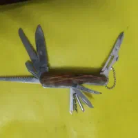 چاقوهمه کاره ابزاری