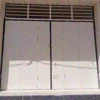 درب فروشگاه
