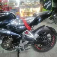 فروش موتور ان اس 200