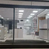 مرکزشهر۱۳۰متر تجاری ۱۷۰متر انبار پشت شبکه بهداشت