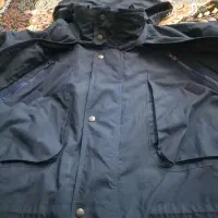 کاپشن|لباس|تربتحیدریه, منظر|دیوار