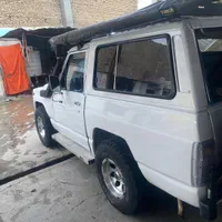 پاترول ۷۱ سفید دو درب