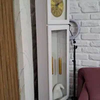 ساعت ایستاده سفید کاملا سالم شیک در حد نو|ساعت دیواری و تزئینی|کرج, خرمدشت|دیوار