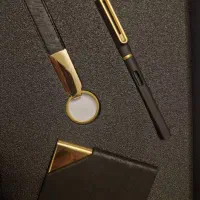 ست جا کارتی و جاکلیدی ویک عدد کیف دوشی چرم