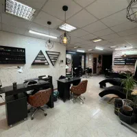 فروش واحد تجاری واقع در خیابان معلم / بر اصلی