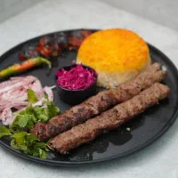 استخدام کمک آشپز و ظرف شور خانم