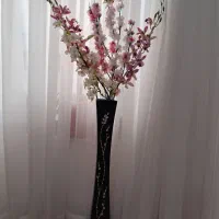 گلدان چوبی با گلهای شیک مصنوعی ۷۰۰تومن