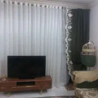 پرده با دستک کاملا سالم و بد ت پارگی و سوختگی