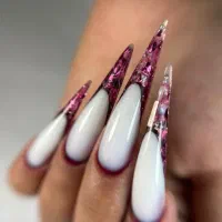 آموزش کاشت ناخن با۵۰درصدتخفیف ویژه