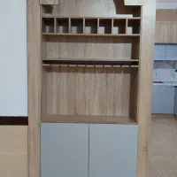 شاگرد برای کار کابینت سازی