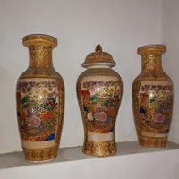 سه عدد گلدان سنتی قدیمی دکوری