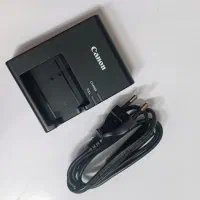شارژر اصلی و نو Canon ۲000D  استفاده‌نشده