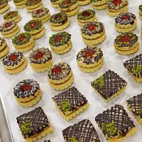 دوره شیرینی های مدرن خشک در آموزشگاه آلفا|خدمات آموزشی|ارومیه, |دیوار