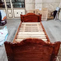 تخت خواب چوبی