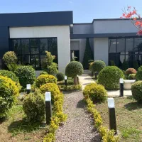 ویلاباغ600متری-مدرن-سرسبز-غرق-در-نور-لوکس