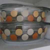 فروشنده چند تیکه وسایل منزل