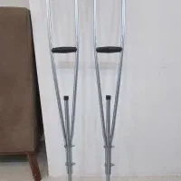 عصا زیر بغلی