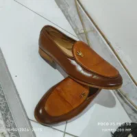 کفش کتونی و کالج