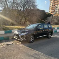 میتسوبیشی اوتلندر ۲۰۱۷