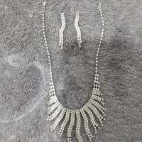 گردنبند وگوشواره