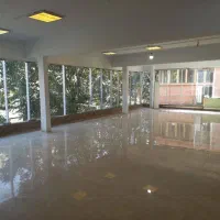 ۱۳۰ متر مغازه بر لاله زار جنوبی طبقه روی همکف