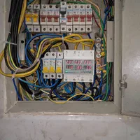 برق برقکار برق کاری