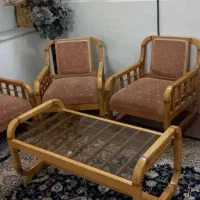 مبل 5نفره به همراه میز وسط و یک عدد میز تلفن|مبلمان خانگی و میز عسلی|قم, باغ کرباسی|دیوار