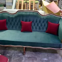 به یک رویه کوب ماهر و آشنا به تعمیرات مبلمان