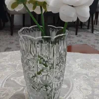 گلدان بلور قدیمی