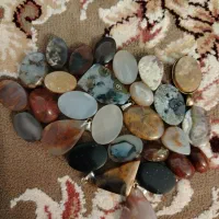 فروش تعدادی نگین انگشتر