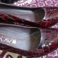 کیف و کفش|کیف، کفش، کمربند|تربتحیدریه, ده پائین|دیوار