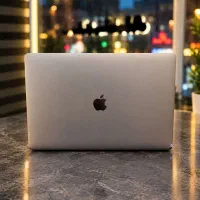 مک بوک پرو i9