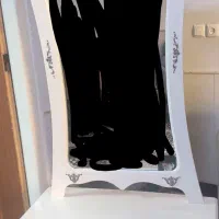 آیینه قدی همراه با میز