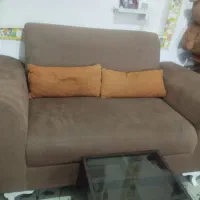 مبل راحتی هفت نفره به علت کمبود جا به فروش میرسد