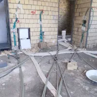 برقکار برقکشی|خدمات پیشه و مهارت|کاشان, راه آهن کاشان|دیوار