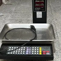 ترازو در حد نو