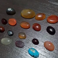 احجار کریمه، طبیعی وقدیمی|جواهرات|اردبیل, |دیوار