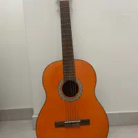 گیتار سالم و دست ساز